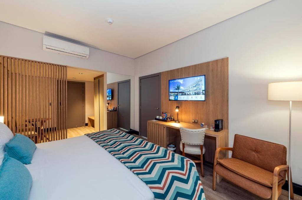 Suite with Mountain View room - Image 2