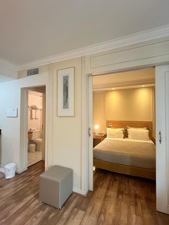 Suite room - Image 3