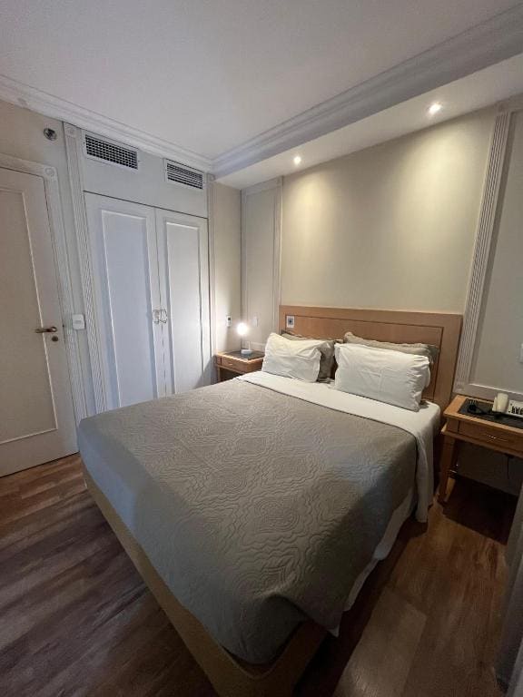Suite room - Image 2