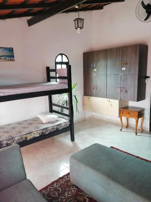 Bunk Bed in Mixed Dormitory Room room - Image 3