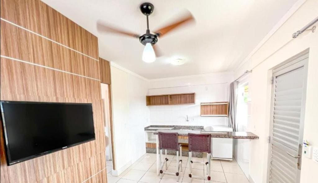 Apartment room - Image 1