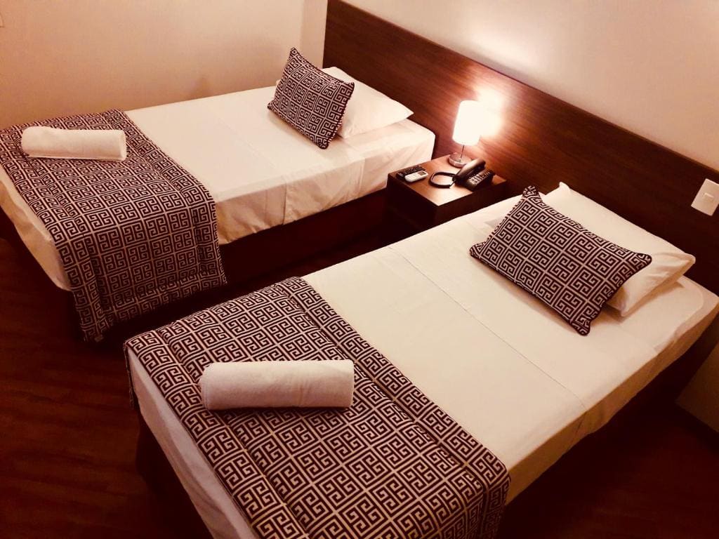 Deluxe Twin Room room - Image 1