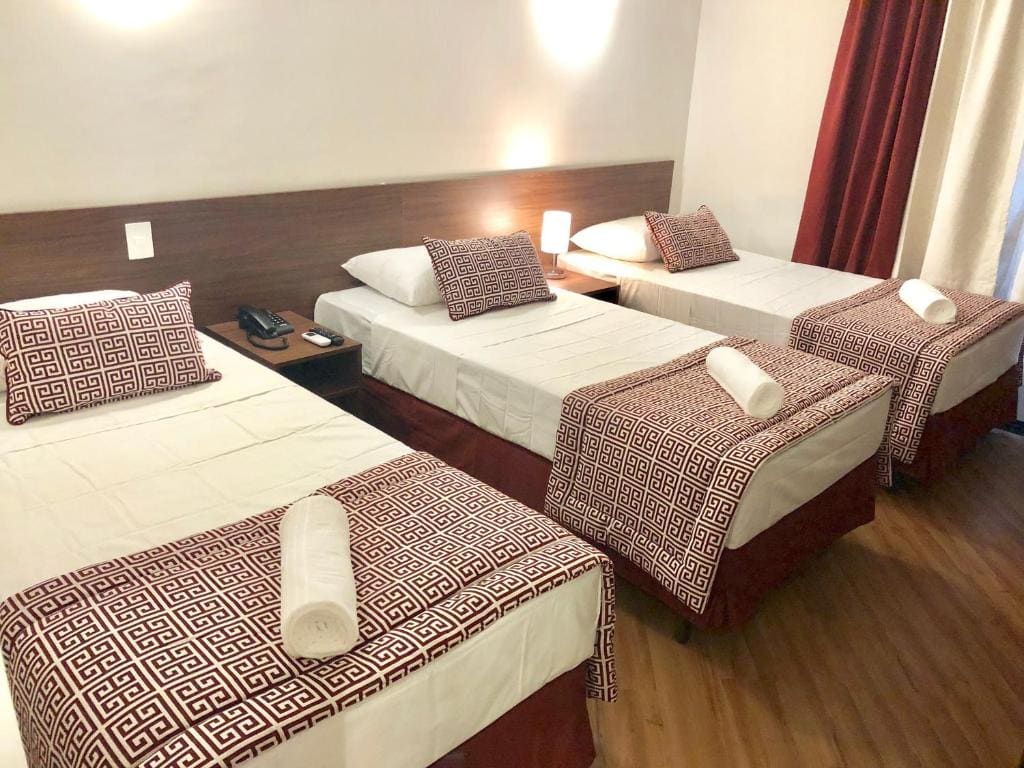 Deluxe Triple Room room - Image 1