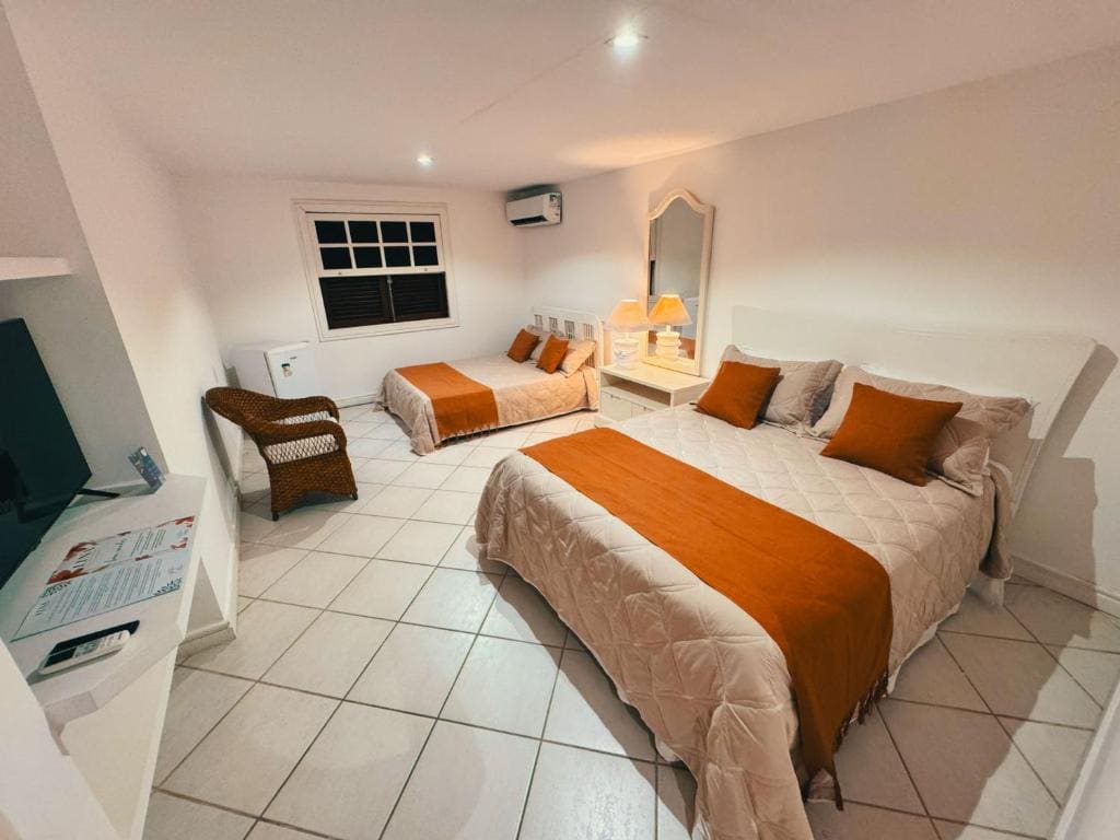 King Suite room - Image 2