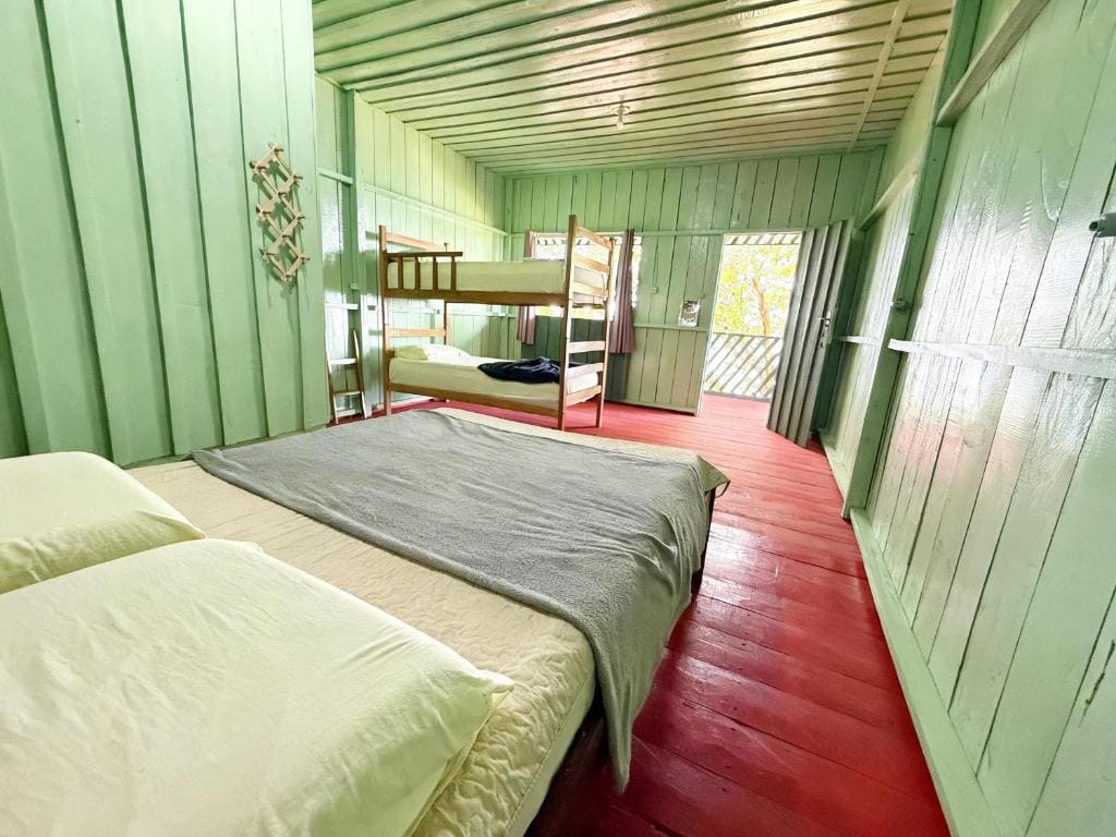 Quadruple Room room - Image 3