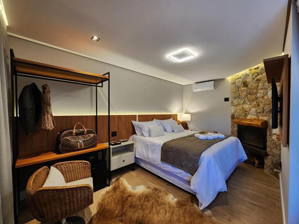 King Suite with Spa Bath room - Image 3