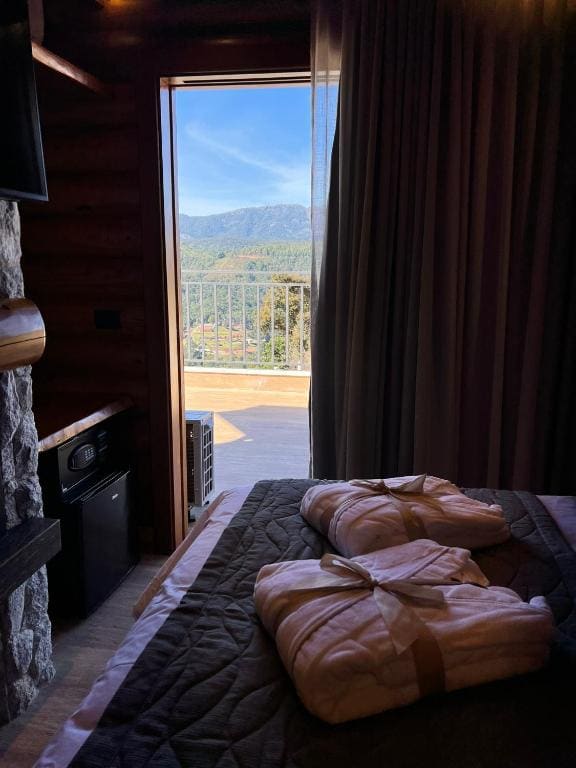 Superior Suite room - Image 3