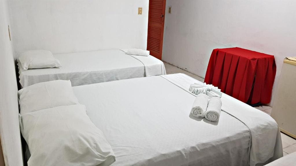 Deluxe Quadruple Room room - Image 1