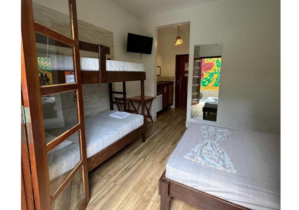 Family Room with Balcony room - Image 3