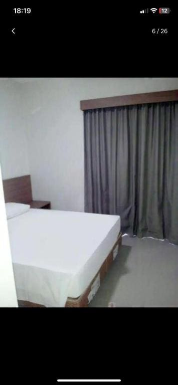Two-Bedroom Apartment with Lake View room - Image 1