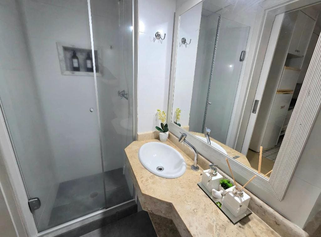 Family Room room - Image 1