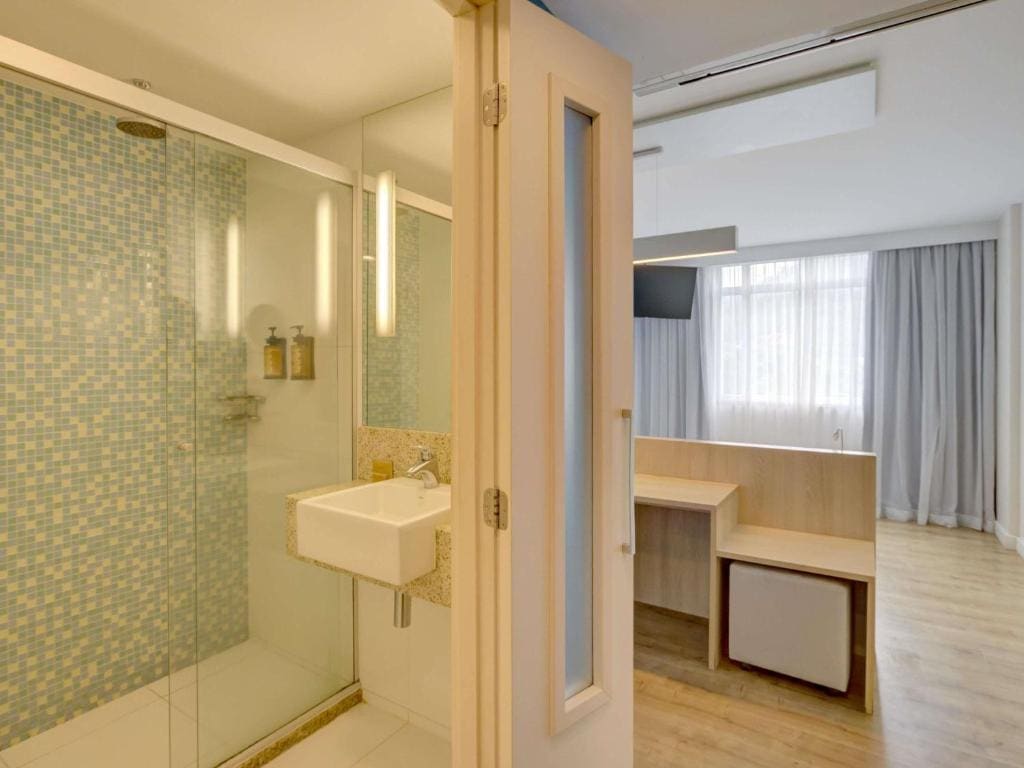 Standard Twin Room room - Image 1