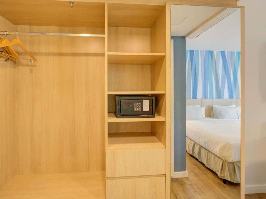 Standard Double Room with Sofa Bed room - Image 1