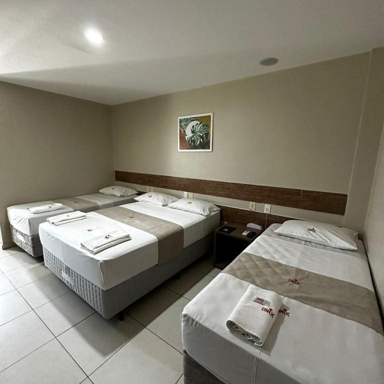 Standard Triple Room room - Image 1