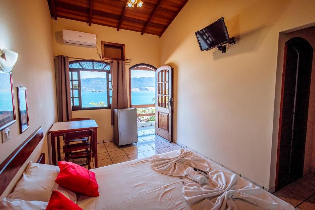 Deluxe Room room - Image 2