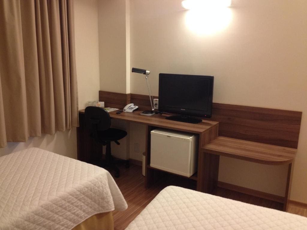 Standard Twin Room room - Image 1