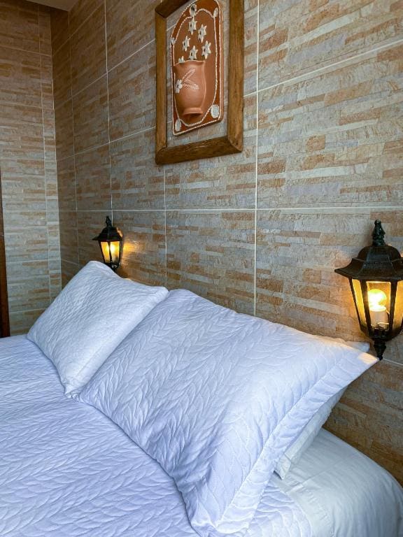 Basic Triple Room room - Image 2