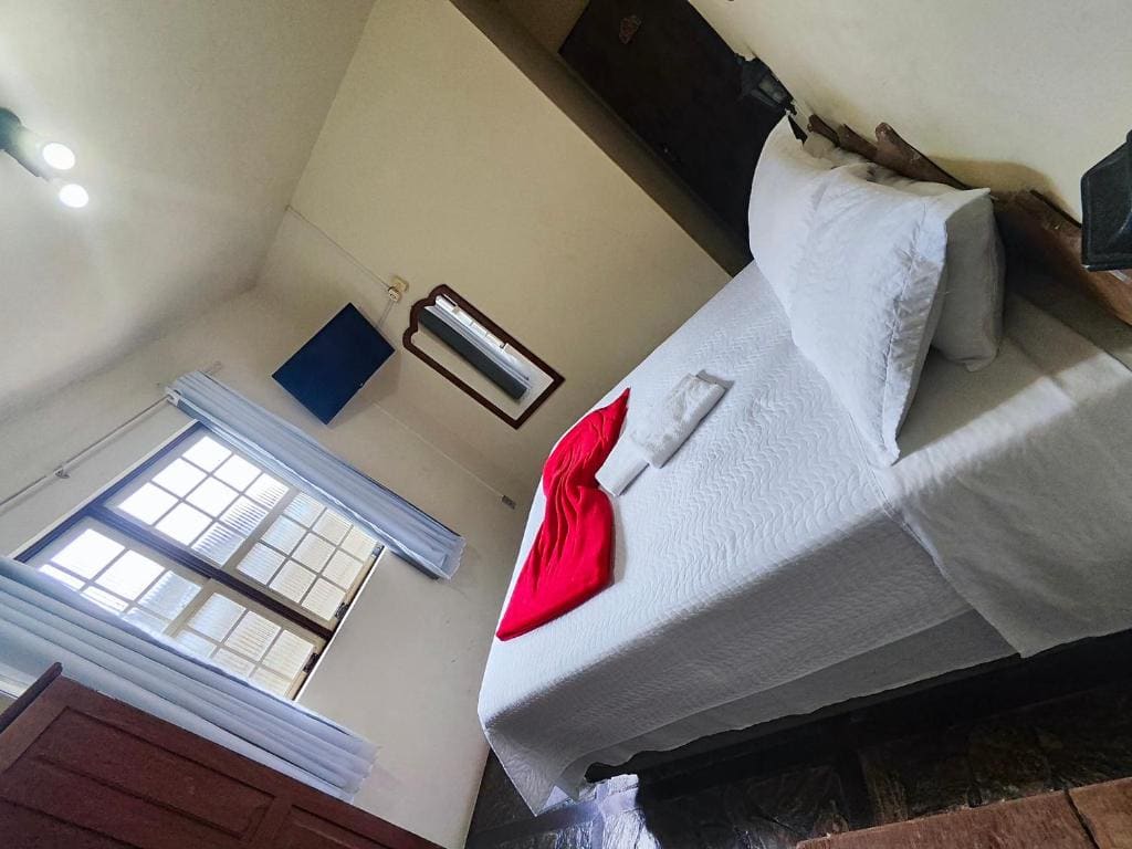 Superior Triple Room room - Image 1