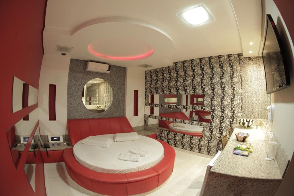 Double Room with Private Bathroom room - Image 3