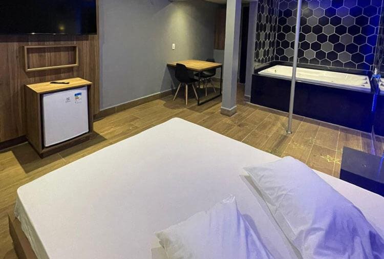 Deluxe Room room - Image 3