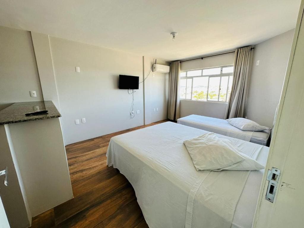 Deluxe Family Room room - Image 3