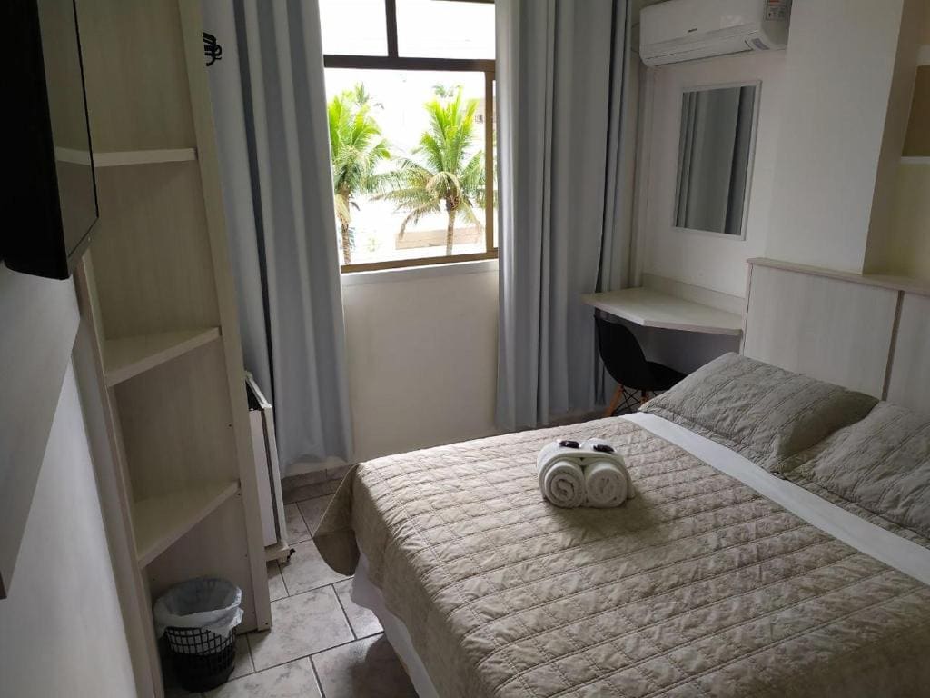 Double Room with Side Sea View room - Image 2