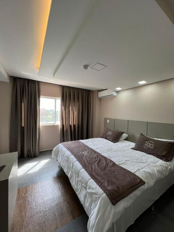 Superior Luxury Suite room - Image 1