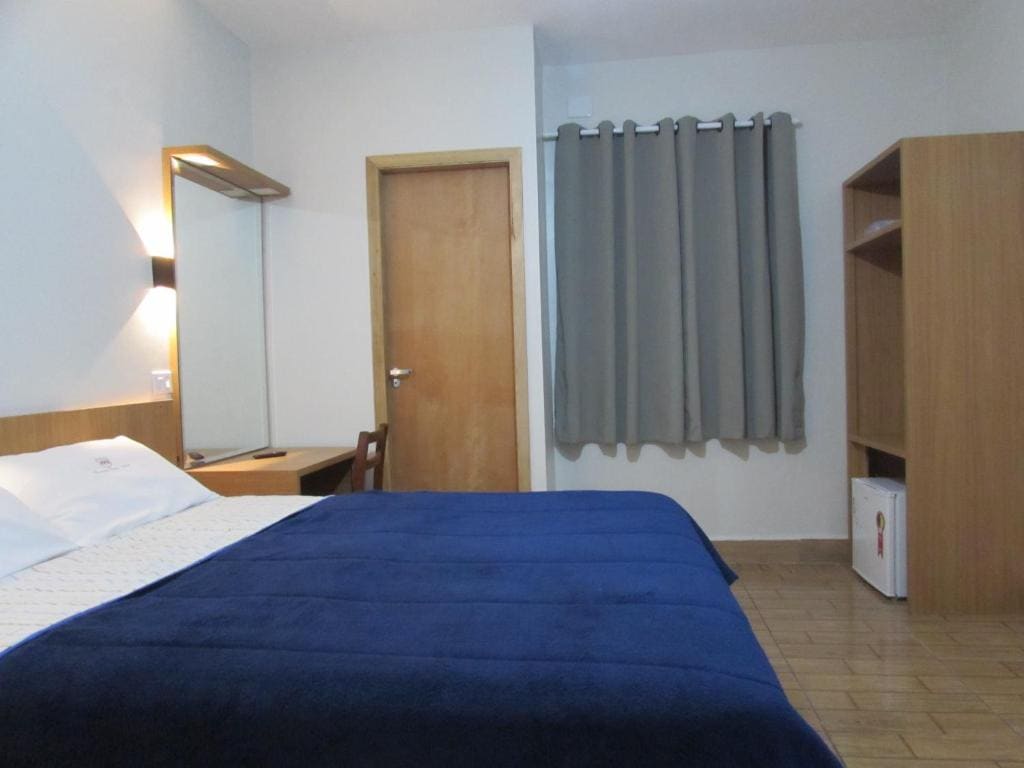 Standard Triple Room room - Image 3