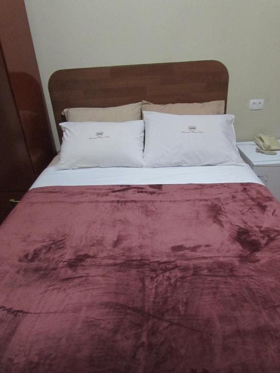 Deluxe Double or Twin Room room - Image 2
