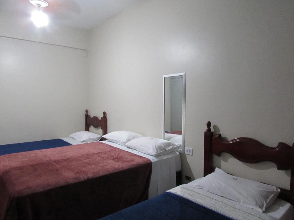 Standard Quadruple Room room - Image 1