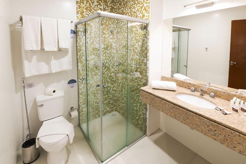 Superior Queen Room room - Image 3