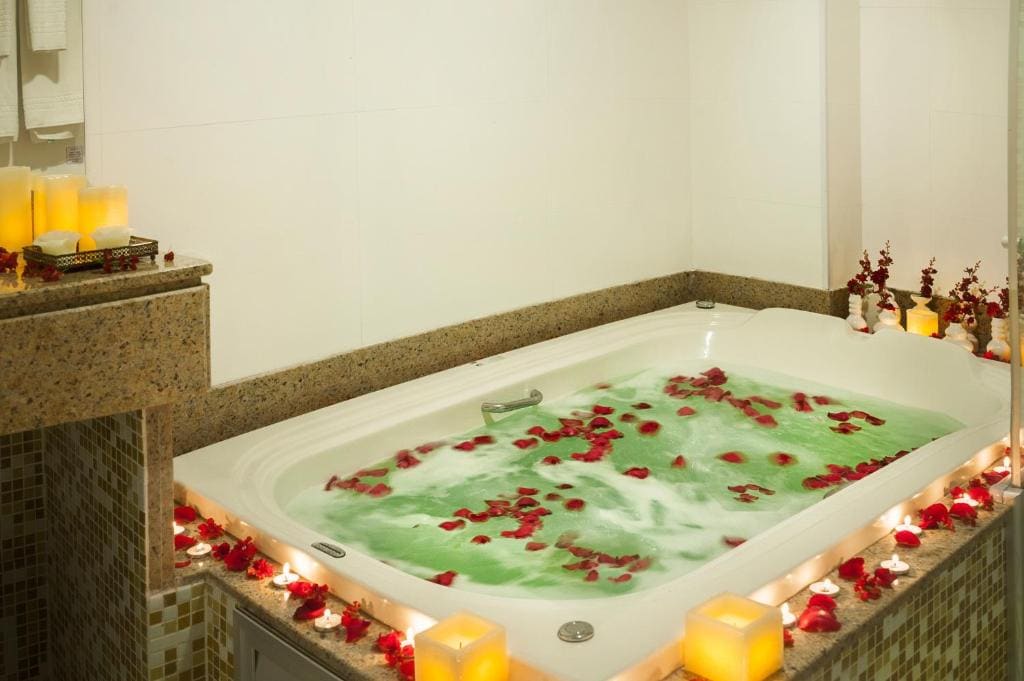 Premier Master King Suite - Non-Smoking room - Image 3
