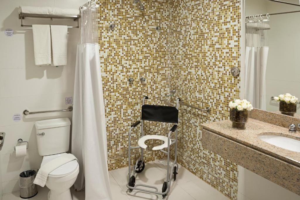 Twin Room - Disability Access room - Image 2