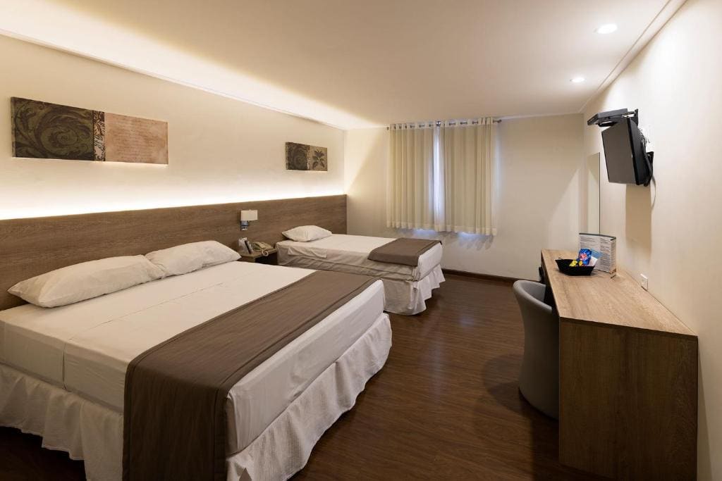 Deluxe Triple Room room - Image 1