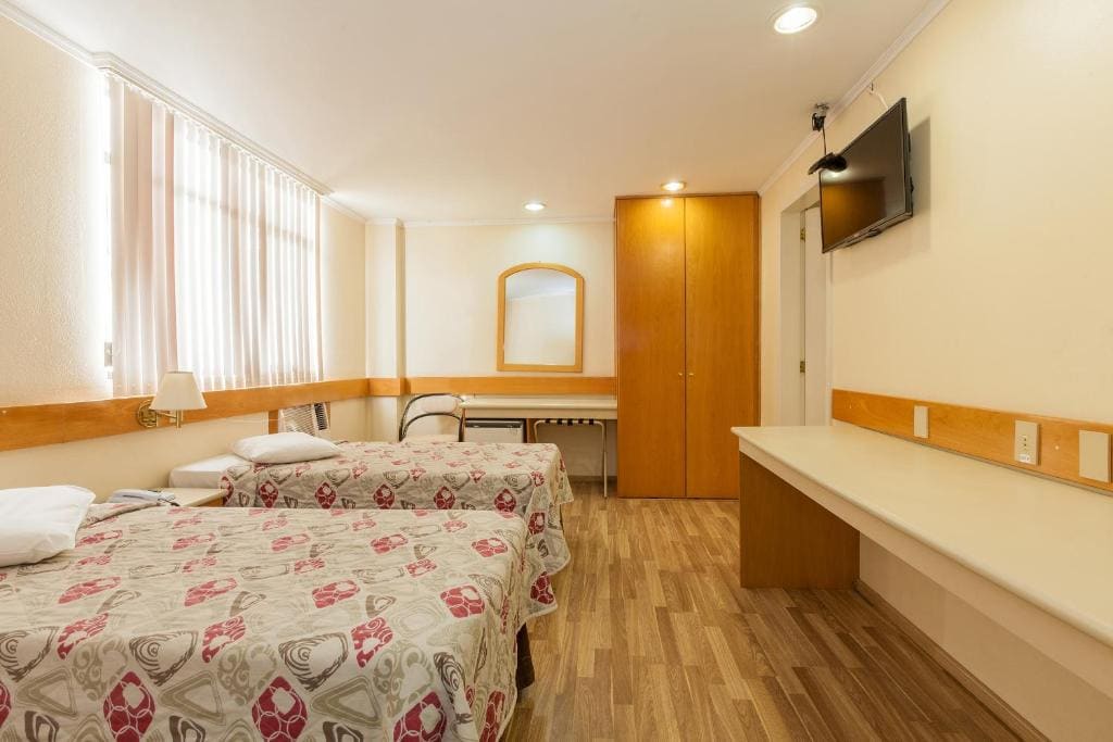 Deluxe Triple Room room - Image 2
