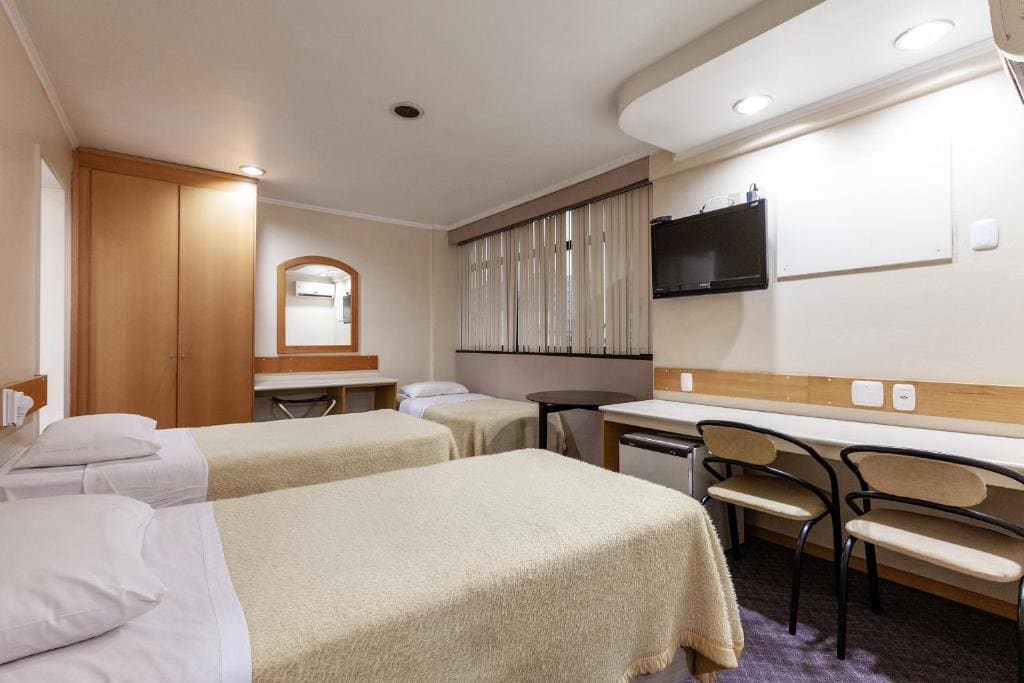 Deluxe Triple Room room - Image 1