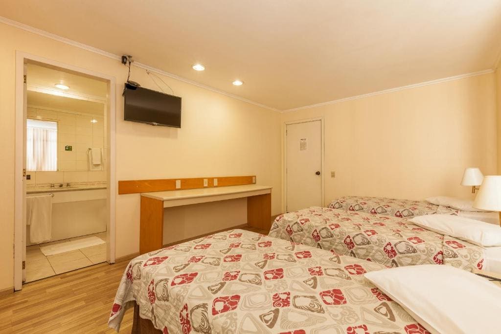 Deluxe Triple Room room - Image 3