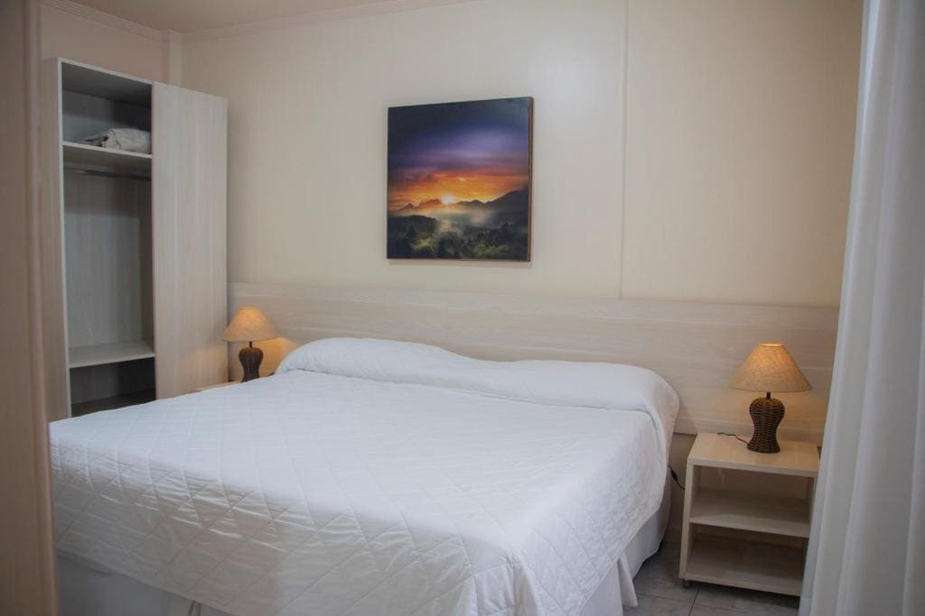 Apartment room - Image 1