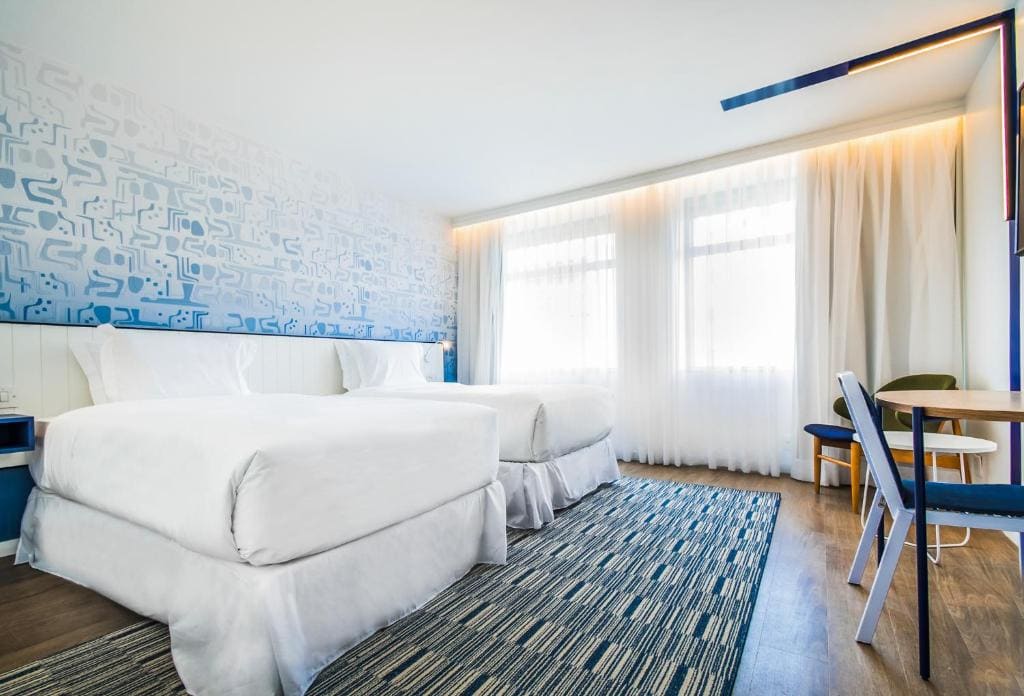 Superior Twin Room room - Image 2