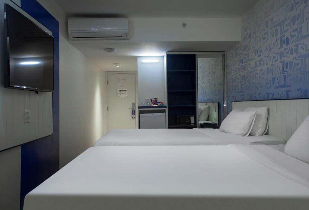 Superior Double Room with Two Double Beds room - Image 3