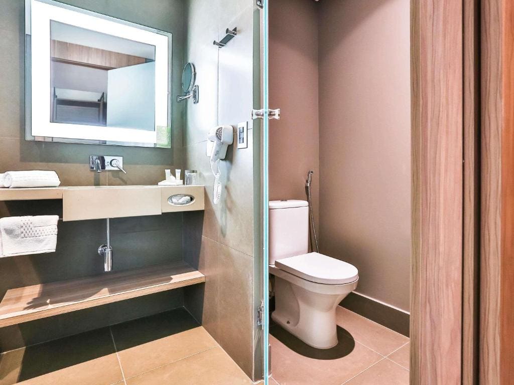 Superior Room with Double Bed room - Image 2
