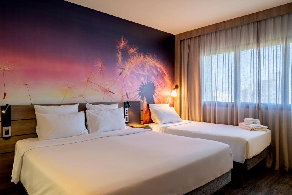 Superior Room with One Double Bed and One Single Bed room - Image 1