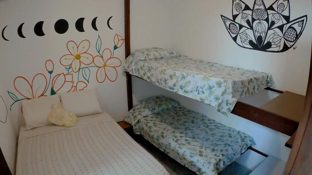 Economy Quadruple Room room - Image 1