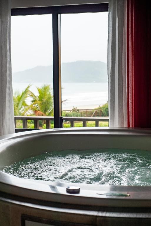 Suite with Hot Tub room - Image 1