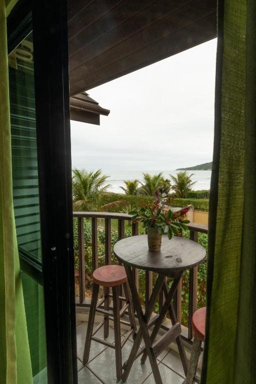 Superior Suite with Sea View room - Image 3