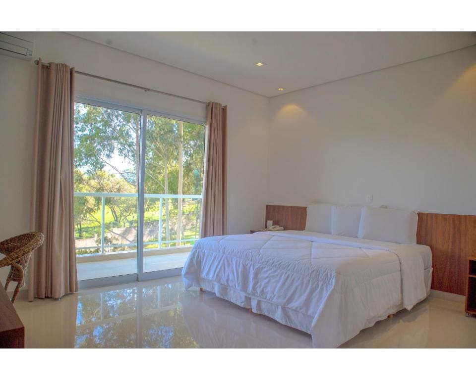 Deluxe Double or Twin Room with Balcony room - Image 2