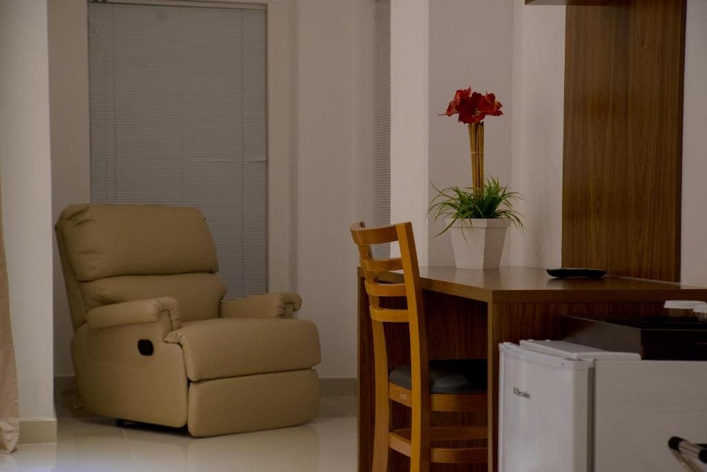 Queen Room with Balcony room - Image 3
