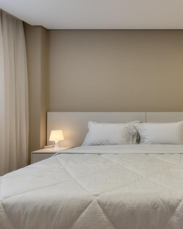Deluxe Queen Suite room - Image 1