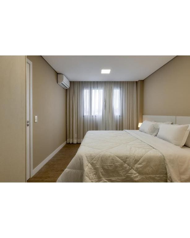Queen Suite room - Image 2