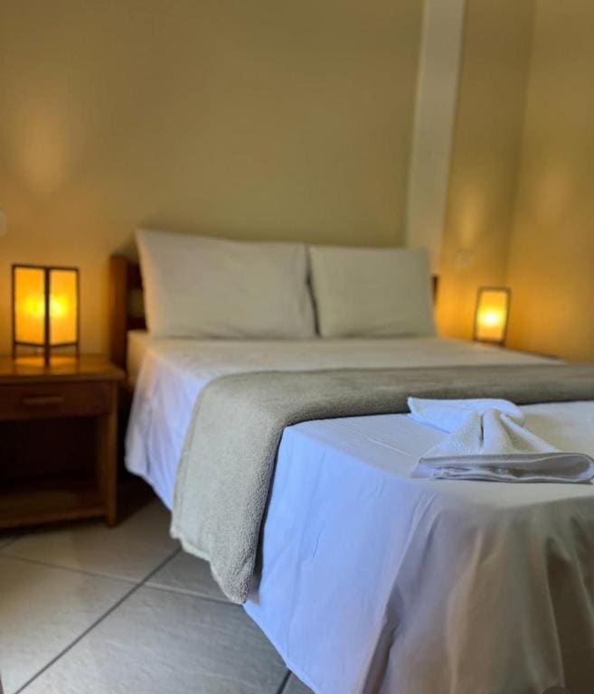 One-Bedroom Apartment with Balcony room - Image 2